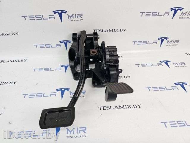 Узел педальный (блок педалей) Tesla model 3 2021г. 1044691-00,1013819-00 - Фото 1