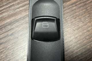 Кнопка стеклоподъемника переднего левого Mercedes Sprinter W906 2007г. A9065450913, 9065450913 , art962990 - Фото 2