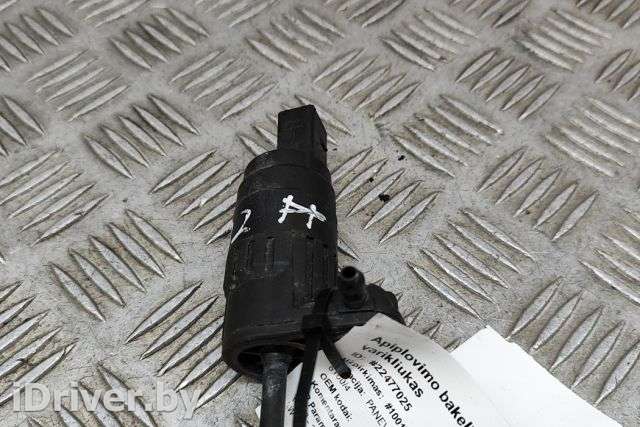 Насос (моторчик) омывателя стекла Skoda Octavia A7 2013г. 1K6955651 , art9679831 - Фото 1