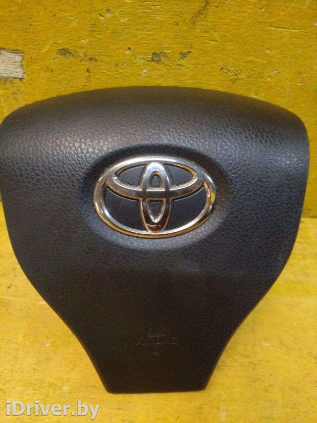 airbag водительский Toyota Voxy   - Фото 1