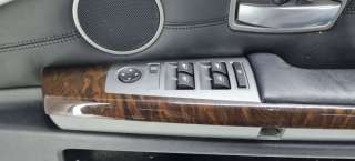 Обшивка двери передней правой (дверная карта) BMW 7 E65/E66 2008г.  - Фото 4