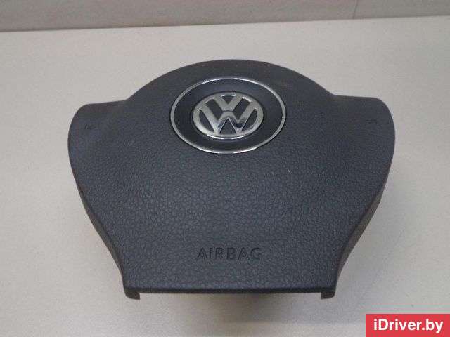 Подушка безопасности в рулевое колесо Volkswagen Tiguan 1 2008г. 1T0880201T81U - Фото 1