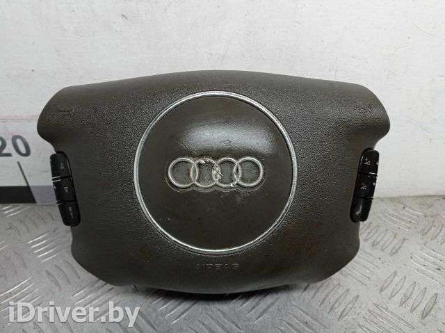 Подушка безопасности водителя Audi A8 D2 (S8) 2001г. 8E0880201B - Фото 1