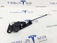 Электропривод замка капота левый Tesla model 3 2020г. 1033010-00,1098789-00 - Фото 2