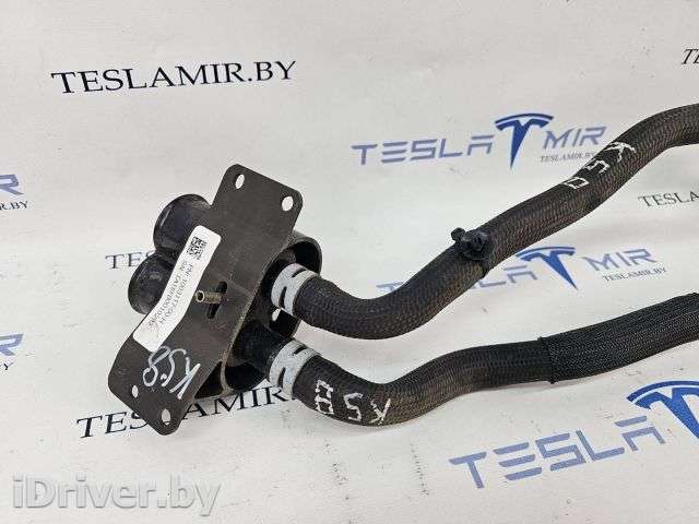 Клапан перепускной Tesla model S 2017г. 1003117-00,1065814-00 - Фото 1