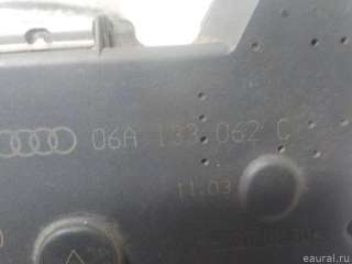 Заслонка дроссельная электрическая Skoda Octavia A8 2021г. 06A133062C VAG - Фото 5