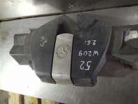Декоративная крышка двигателя Mercedes CLK W209 2002г. A1120100467 - Фото 2