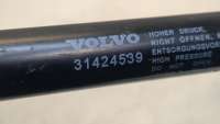 Амортизатор капота Volvo XC60 2 2021г. 31424539 - Фото 2