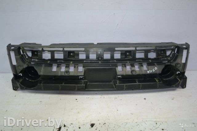 Кронштейн решетки радиатора Ford Kuga 1 2012г.  - Фото 1