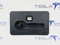 1564256-00,1564257-00 Корыто пластиковое к Tesla model S Арт 21774