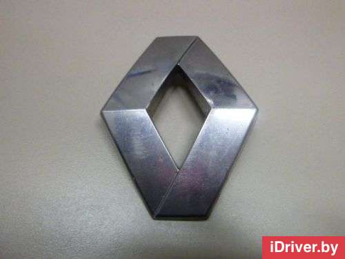 Эмблема Renault Sandero 1 2012г. 628909891R Renault - Фото 1