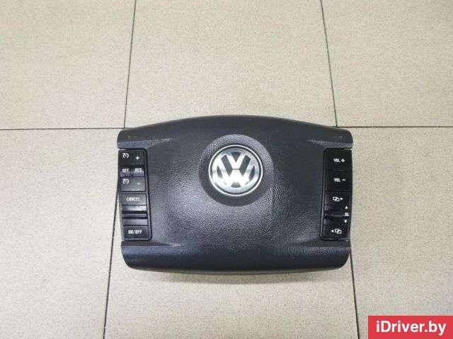 Подушка безопасности в рулевое колесо Volkswagen Touareg 1 2003г.  - Фото 1