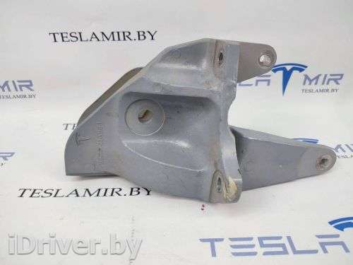кронштейн двигателя Tesla model S 2014г. 1077751-00 - Фото 1
