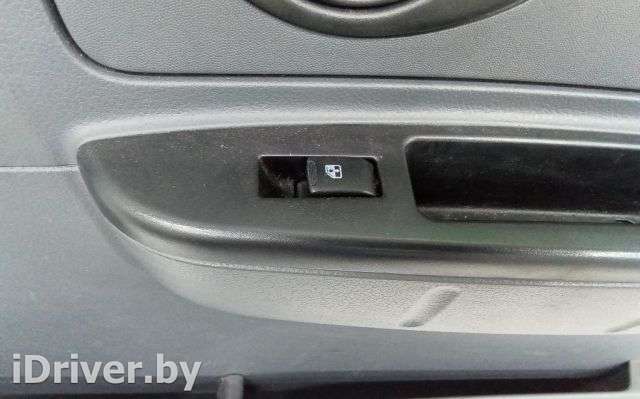 Кнопка стеклоподъемника переднего правого Chevrolet Matiz 2 2009г.  - Фото 1
