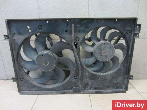 Вентилятор радиатора Volkswagen Golf 4 2003г.  - Фото 1