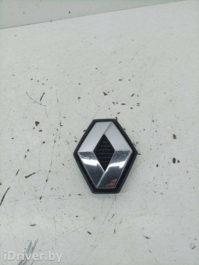 эмблема Renault Megane 2 2003г.  - Фото 1