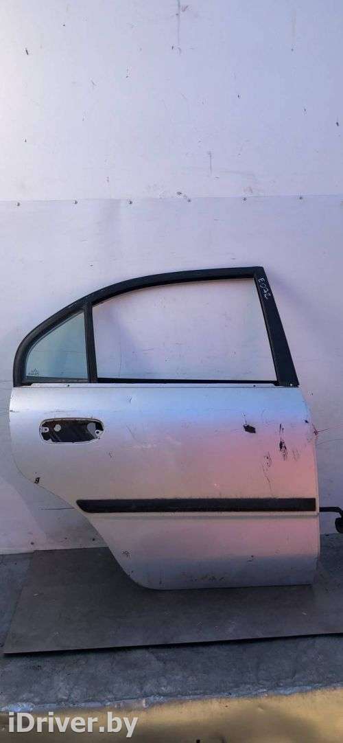 Дверь задняя правая Mitsubishi Carisma 1997г.  - Фото 1