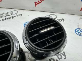 Дефлектор обдува салона Audi TT 2 2008г. 8J0820901D - Фото 4