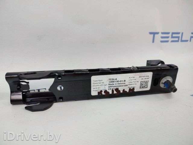 Механизм регулировки высоты ремня безопасности Tesla model Y 2020г. 1068130-01 - Фото 1