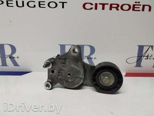 Натяжитель ремня генератора Peugeot 5008 2013г.  - Фото 1