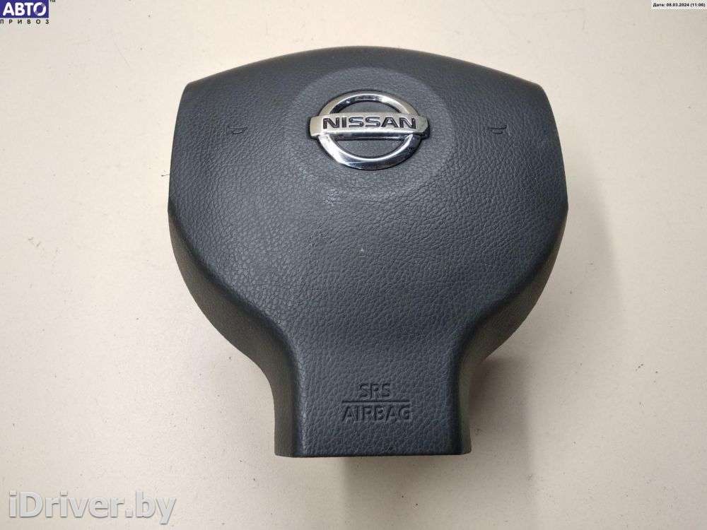 Подушка безопасности (Airbag) водителя Nissan Note E11 2006г.   - Фото 1