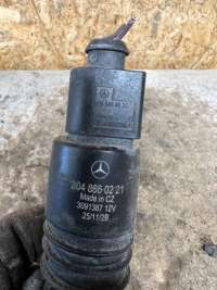 Насос (моторчик) омывателя стекла Mercedes C W204 2009г. 2048660221, 3091387 , artNIC7762 - Фото 2