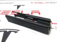1061613-00-D Пластик салазок сиденья к Tesla model X Арт 9934250