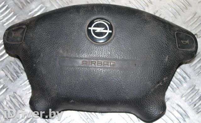 Подушка безопасности водителя Opel Vectra B 1998г.  - Фото 1