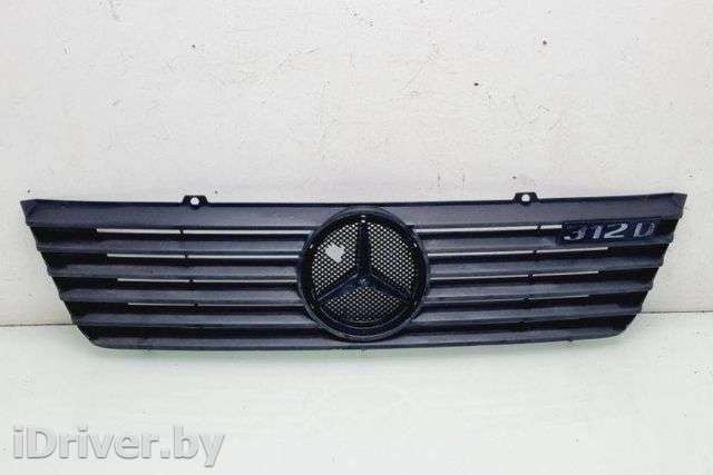 Заглушка (решетка) в бампер передний Mercedes Sprinter W901-905 1998г. 9018880123 , art8811129 - Фото 1