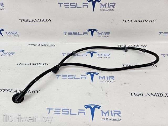Дренажная трубка панорамной крыши задняя Tesla model S 2014г. 1013245-00,1013244-00 - Фото 1