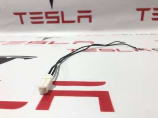 Разъем (фишка) проводки Tesla model X 2019г. 1106012-00-B,1105964-00-D,1582503-00-E,1810156-00-D - Фото 2