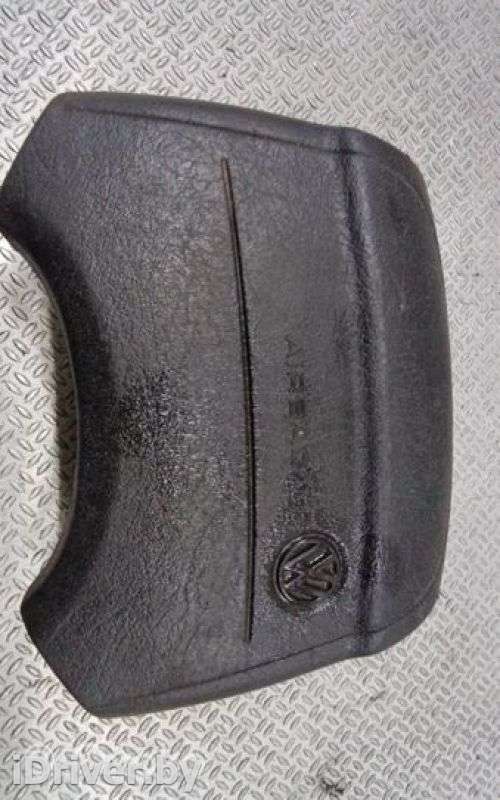 Подушка безопасности водителя Volkswagen Caravelle T4 1997г. 701880203c , artDEV312012 - Фото 1