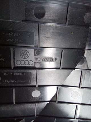 Крышка блока предохранителей Volkswagen Passat B6 2009г. 1K0937132F - Фото 4