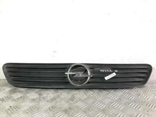 90688120 Решетка радиатора к Opel Astra G Арт 103.94-2133016