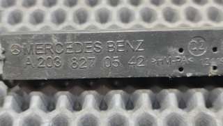 Усилитель антенны Mercedes C W203 2003г. A2038270542 - Фото 2