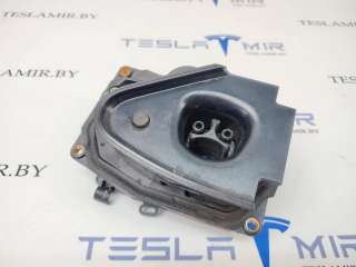 1026041-00 порт зарядный Tesla model S Арт 16012