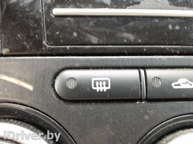 кнопка обогрева стекла Mazda 6 1 2006г.  - Фото 1