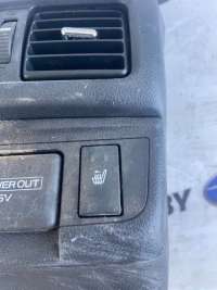 Кнопка подогрева сидений Subaru Legacy 6 2018г. U822 - Фото 4