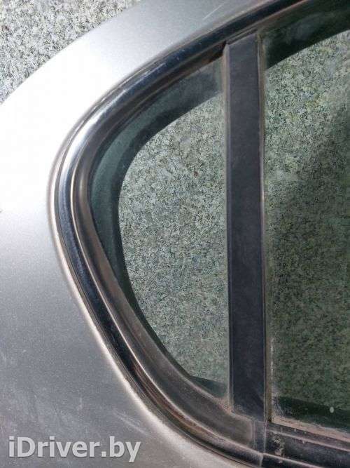 Стекло двери задней правой Nissan Maxima А33 2003г.  - Фото 1