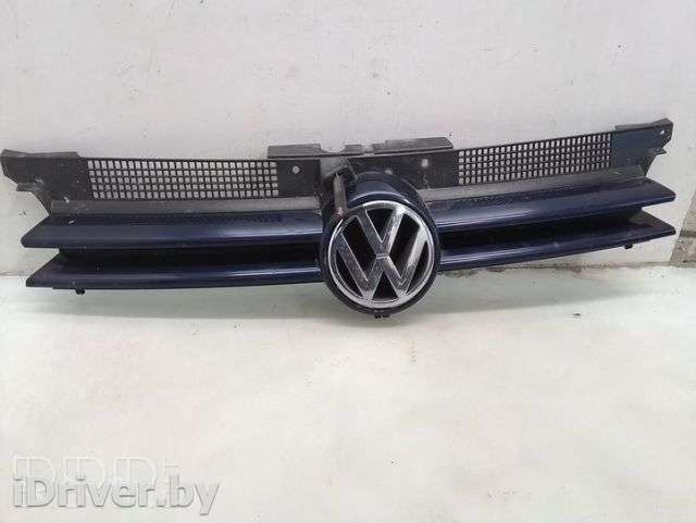 Решетка радиатора Volkswagen Golf 4 2000г. artDND53259 - Фото 1