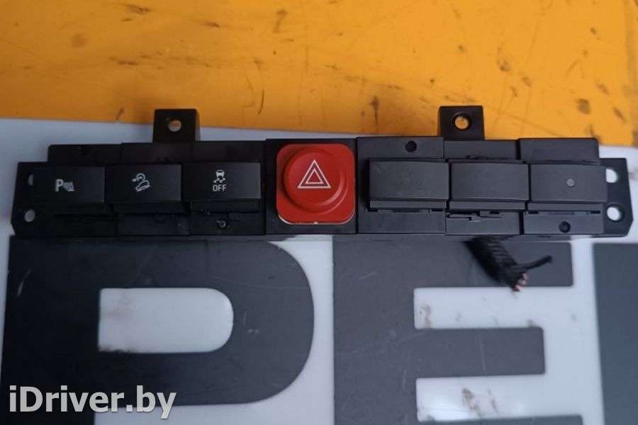 Кнопка аварийной сигнализации Opel Antara 2013г. 20785509 , art8473124  - Фото 1