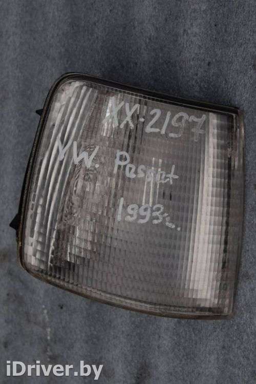 поворотник правый Volkswagen Passat B3 1992г. 357953050A - Фото 1