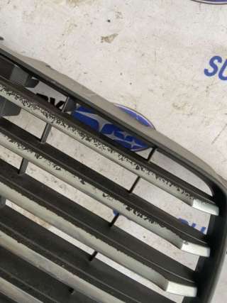 Решетка радиатора Subaru Forester SG 2006г.  - Фото 3