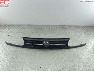 1E0853653 Решетка радиатора к Volkswagen Golf 3 Арт 103.80-2358620