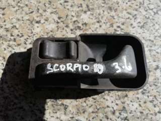  Ручка внутренняя задняя левая к Ford Scorpio 1 Арт 103.81-1807795