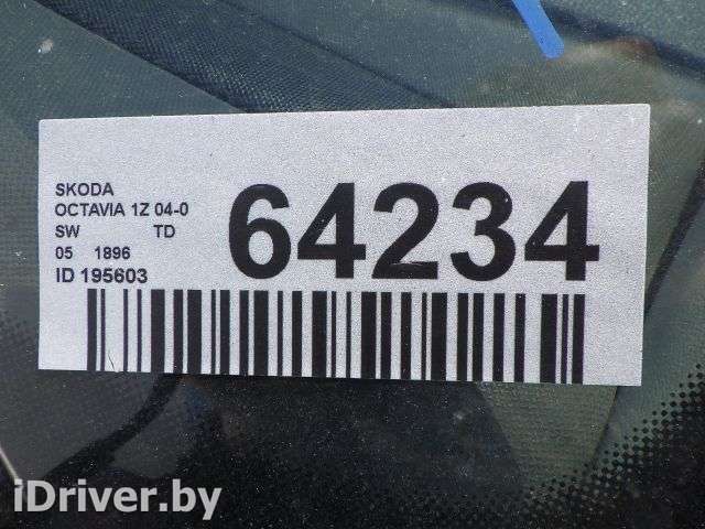 Подушка безопасности водителя Skoda Octavia A5 2005г.  - Фото 1
