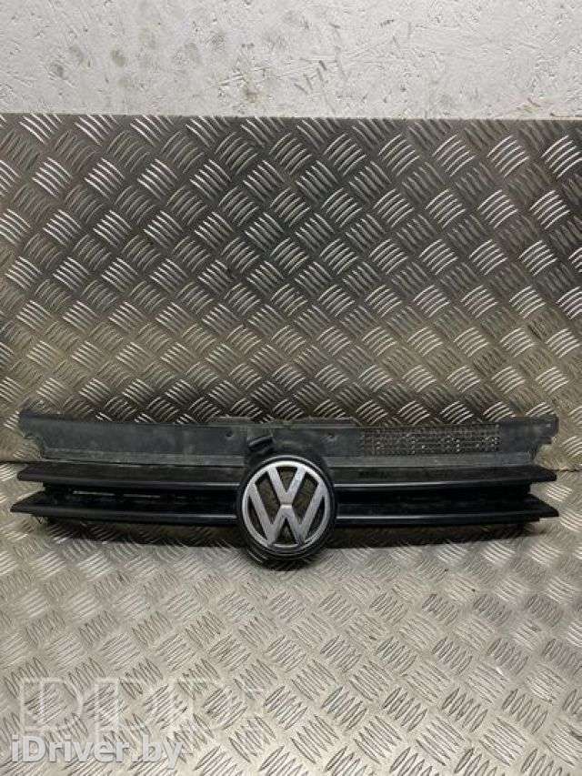 Решетка радиатора Volkswagen Golf 4 2000г. 1j0853655 , artNMZ23872 - Фото 1