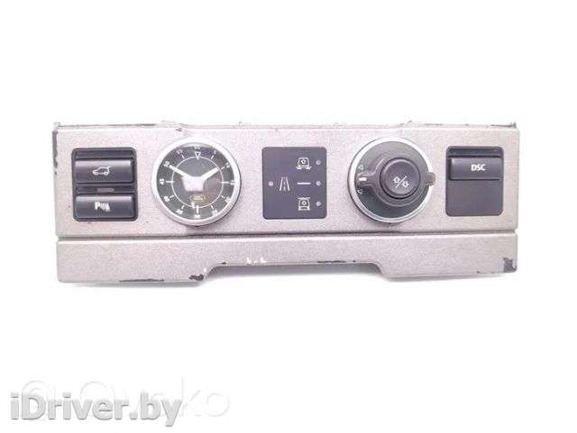 Часы Land Rover Discovery 2 2003г. yul000072puy , artDAV208125 - Фото 1