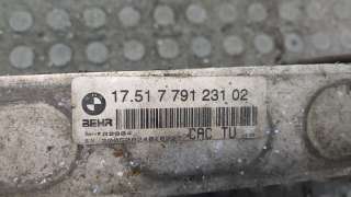 Интеркулер BMW X5 E53 2005г. 779123102 - Фото 2