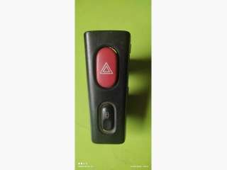 822955 Кнопка аварийной сигнализации к Renault Laguna 1 Арт 95289536